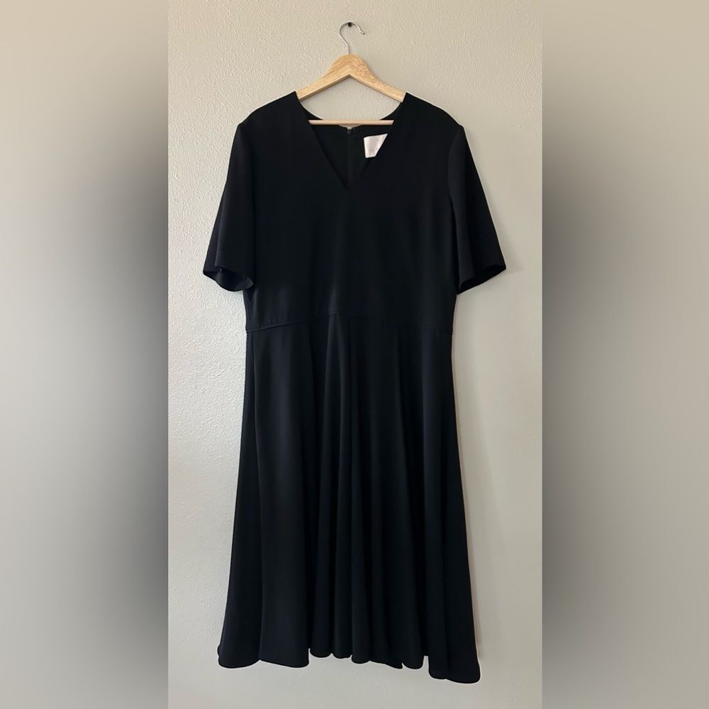 Gal Meets Glam Edith City Crepe Dress Black V Neck Knee Length Size 18 - Picture 4 of 10